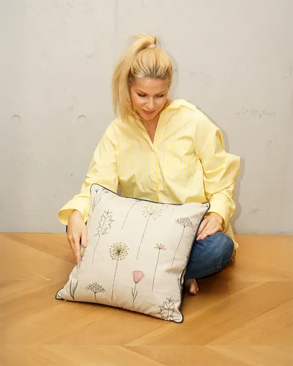 Obliečka na vankúš 50-50 Lúčne kvety - Chalupa Shop